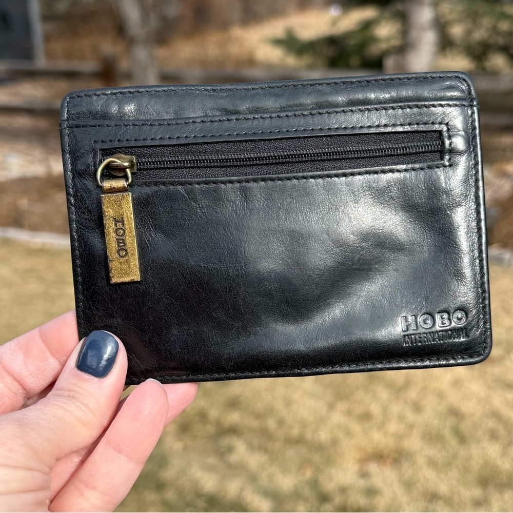 HOBO Brand Euro Slide
Soft Leather Card Case w/ Zipper
